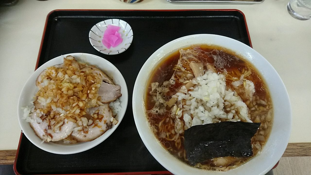 チャーシュー麺とチャーシュー丼のセット